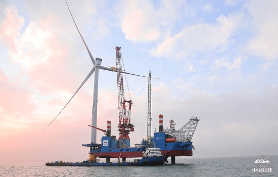 申能海南項目部最后一臺風機安裝完成(張俊輝 攝).jpg